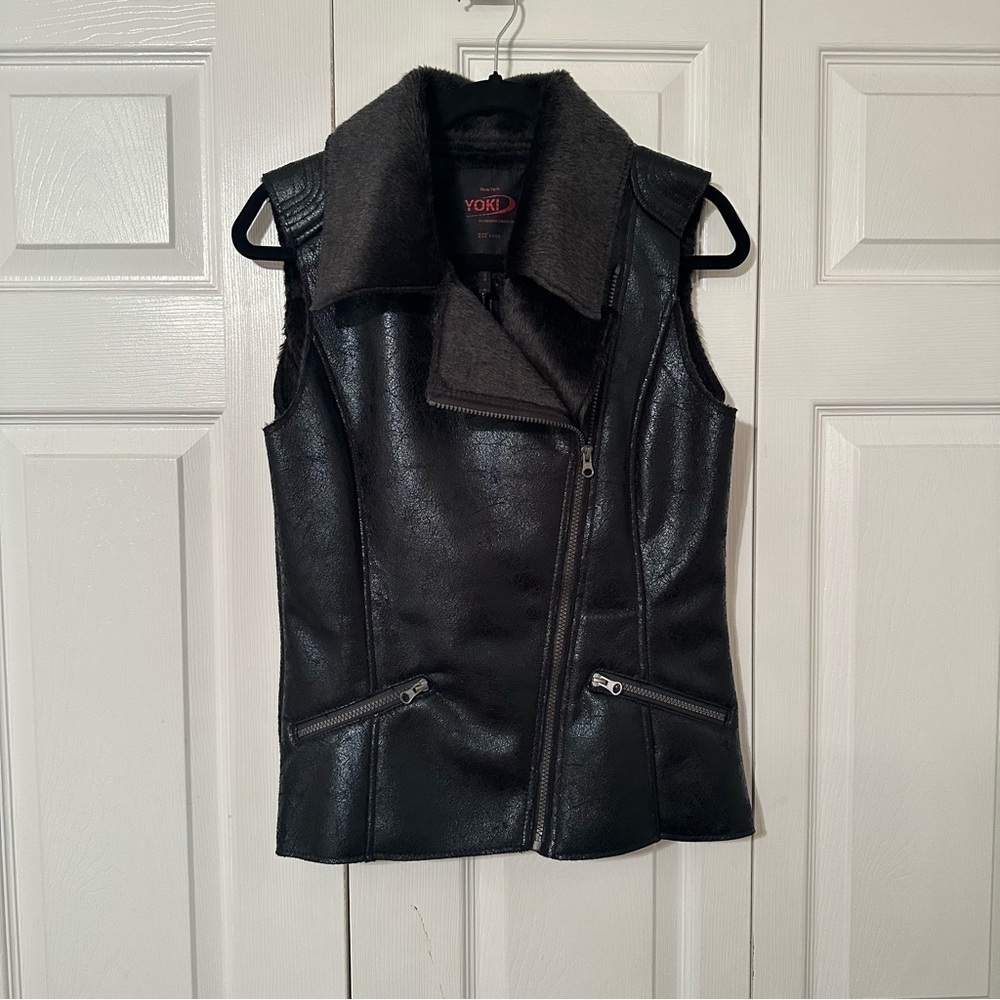Yoki New York Vest Womens S Black Faux Leather Faux Fur Moto Zip Goth Grunge